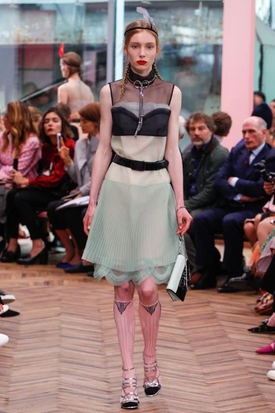 Look 35